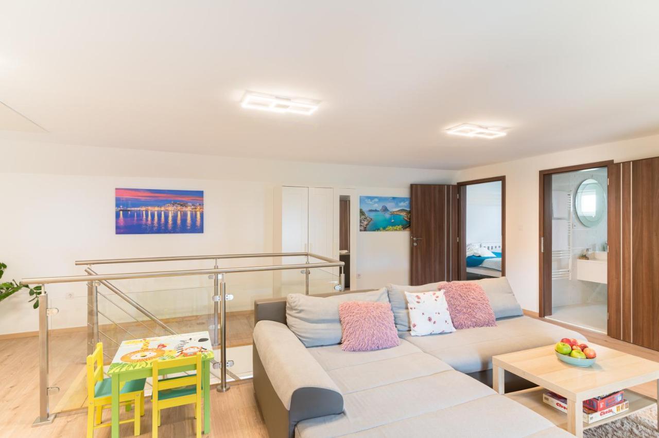 Eternity Apartmanhaz Кестели Екстериор снимка