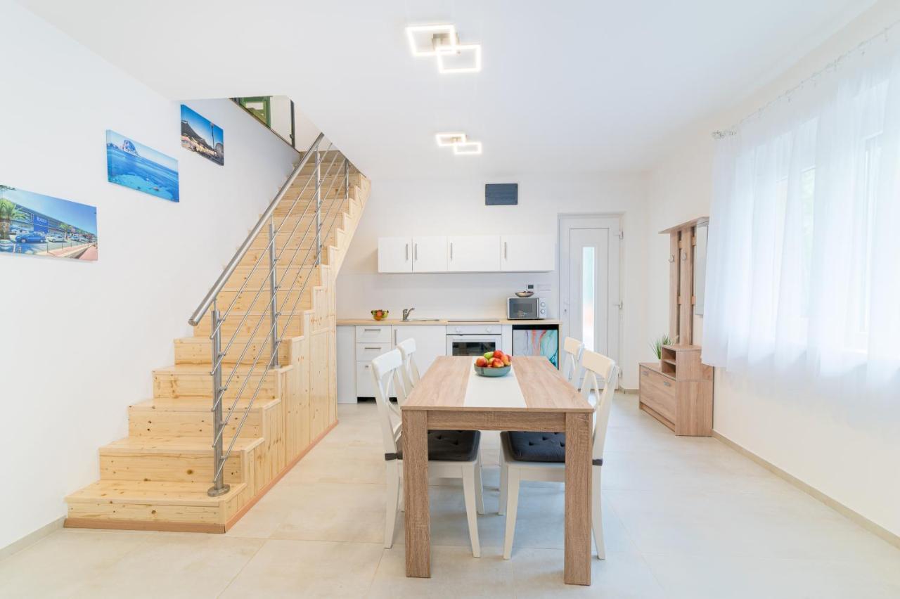 Eternity Apartmanhaz Кестели Екстериор снимка